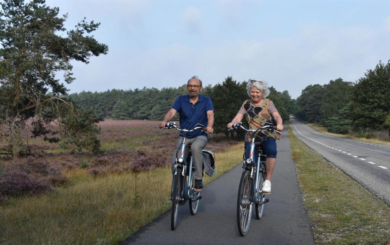 Chalet Op De Veluwe # Linde Putten Eksteriør bilde